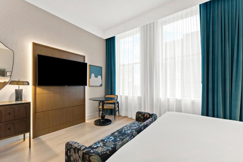Kimpton Hotel Monaco Baltimore Inner Harbor by IHG Image 24